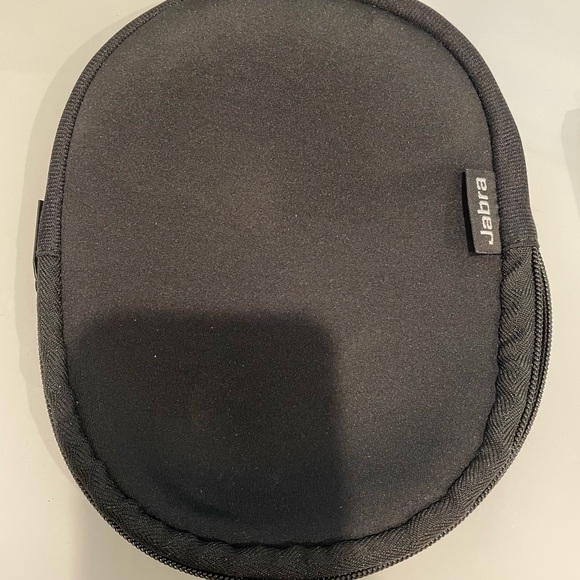 Jabra Headset with Mic, Adapter & Case - Picture 3 of 8